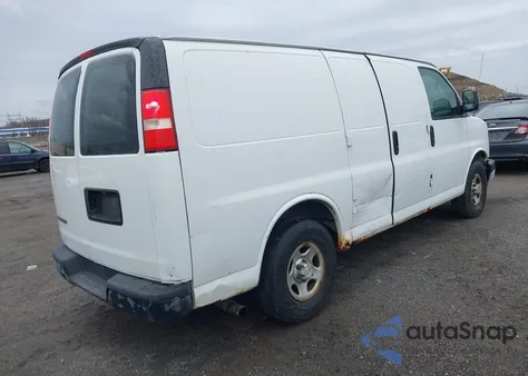 2008 Chevrolet Express Work Van из США, поврежденный, VIN 1GCFG15X981105546